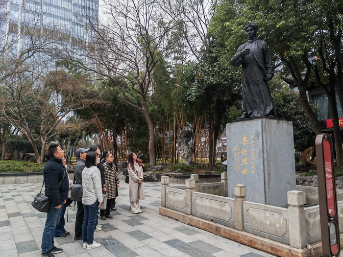 https://xkhxx.wxlxjy.com/contents/sitefiles2066/10333247/images/49309704.jpg